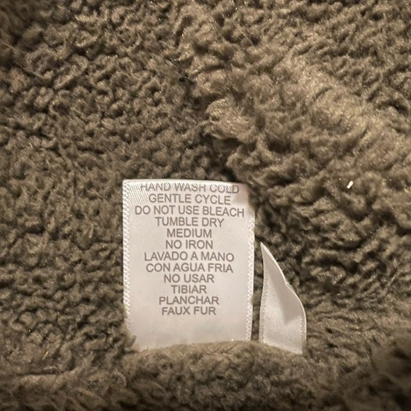 Love tree puffer jacket​​​​​​ - Picture 15 of 16